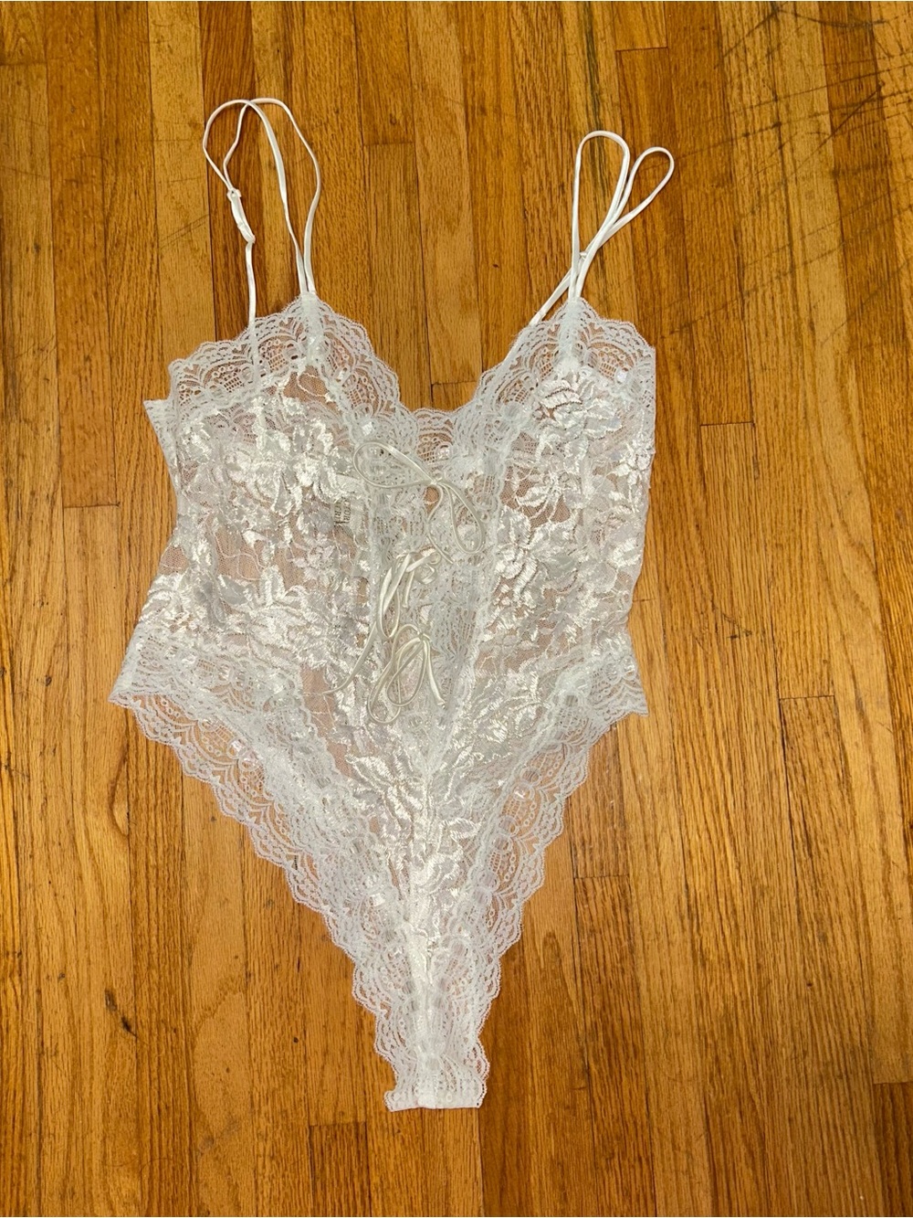 Victoria's Secret Gold Label White Lace Lace-Up Bodysuit Size Small
